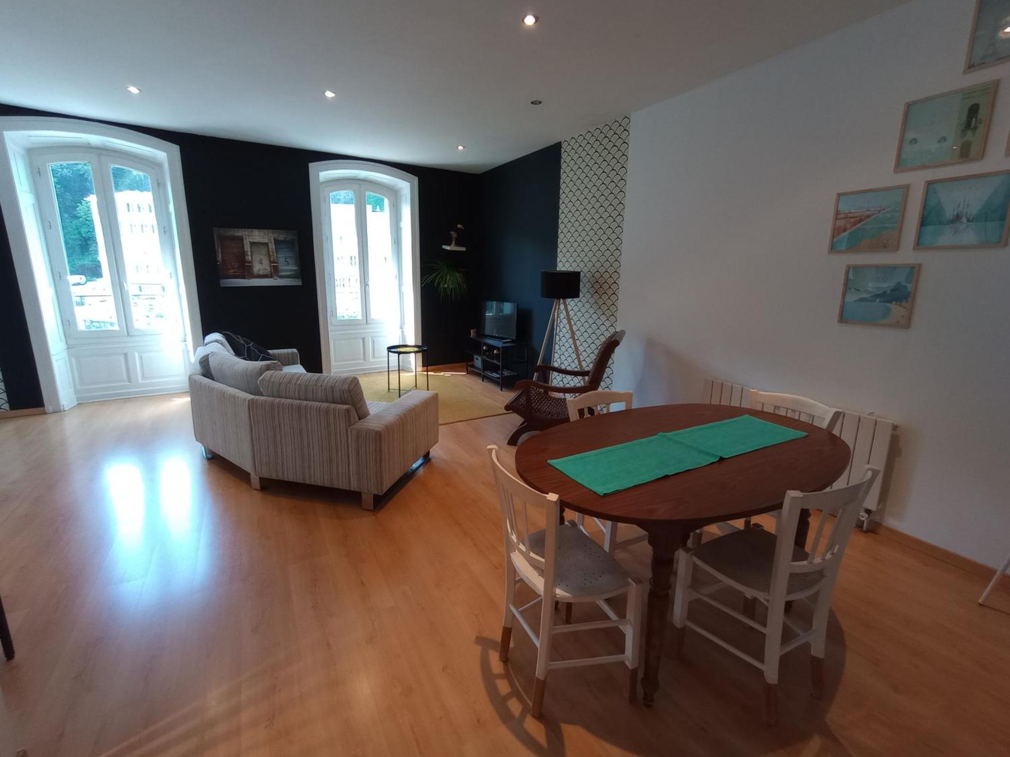 Tulle : Bel Appartement Lumineux En Centre Ville Экстерьер фото